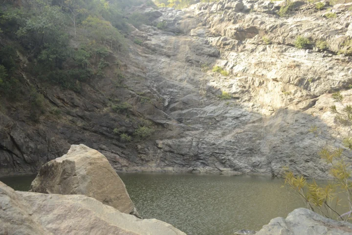 Megam Falls, Kalvarayan Hills